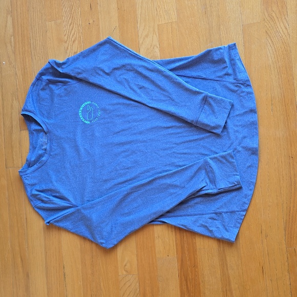 Women's Vineyard Vines Performance Long Sleeve Blue Tee- M - Picture 1 of 4